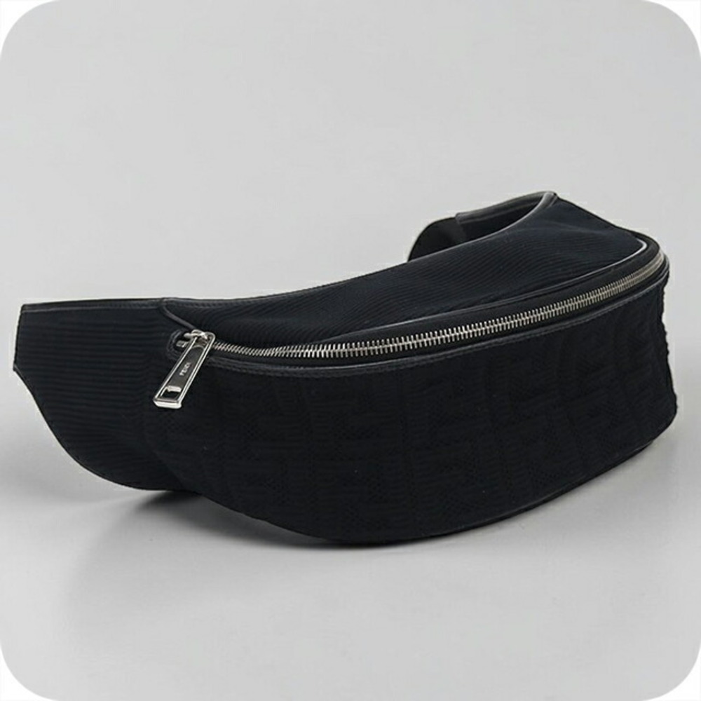 Fendi body bag belt black